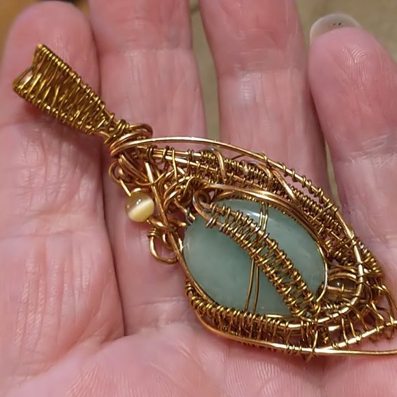 NWT Beautiful Aqua Agate Brass Pendant - Picture 3 of 4